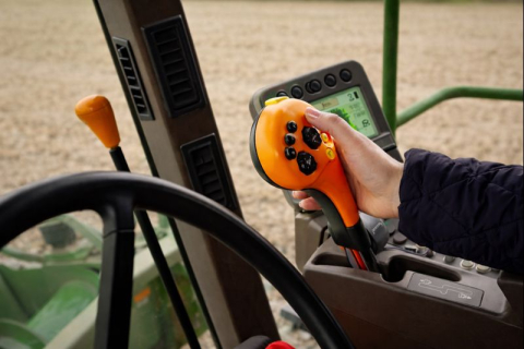 Binnenkant van een tractor