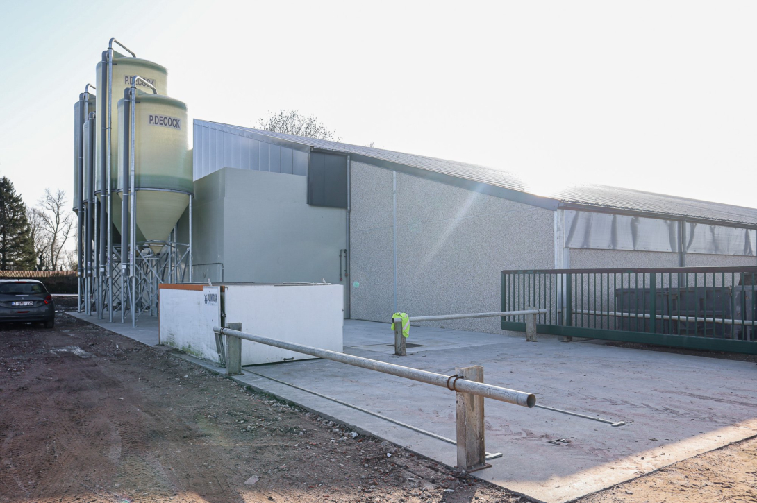 Nieuwe varkensstal bij Kampelhof